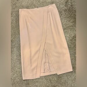 Elegant Blush Colored Women's Skirt Size 10